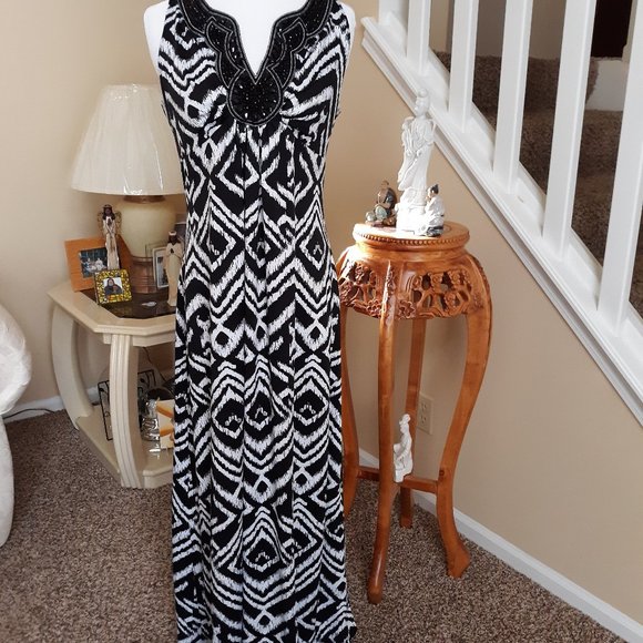 RN Studio Dresses & Skirts - Cute Maxi Dress by RN Studio EUC Black/White L
